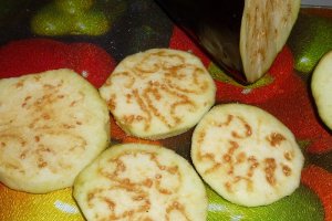 Pizza mediteraneana cu vinete