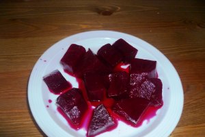 Salata de sfecla rosie