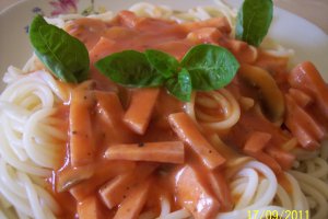 Spaghete cu sunca si ciuperci