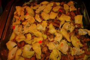 Cartofi cu carne de pui si ciuperci la cuptor