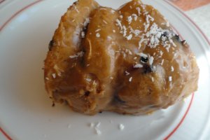 Coronita cu afine si glazura de caramel