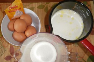 Crema de zahar ars decorata cu kiwi