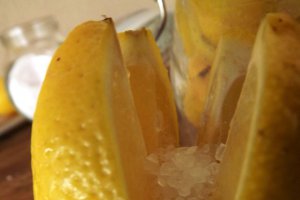 Lamai conservate (preserved lemons)