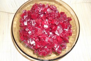 Salata de sfecla rosie