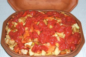 Carne şi legume de toamnă la cuptor