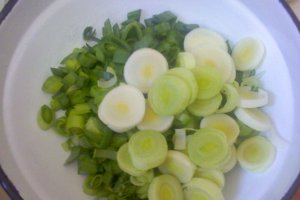 Ciorba de praz cu carne de pui si legume
