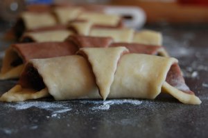 Cornulete bicolore cu dulceat