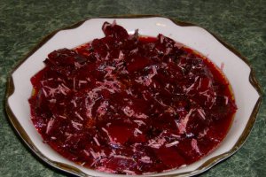 Salata de sfecla rosie si hrean