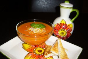 Supa crema de rosii cu smantana