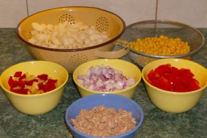 Salata de paste cu ton si porumb