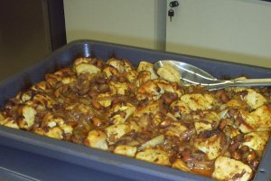 Pui cu stafide si migdale & cuscus presarat cu seminte