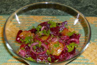Salata de sfecla rosie si portocala