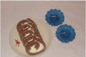 Rulada cu crema de vanilie