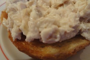Piept de pui cu ciuperci si maioneza