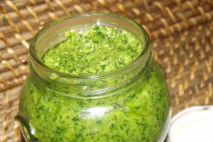 Pesto de pătrunjel