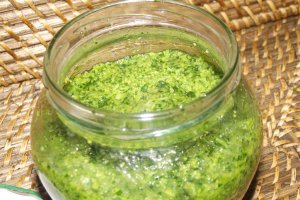 Pesto de pătrunjel
