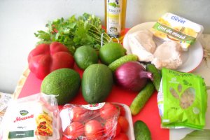 Salata de pui cu avocado