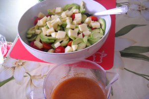 Salata de pui cu avocado