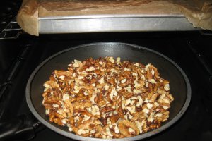 Prajitura cu nuci si cafea  (walnuts and coffee cake or anti gloom cake)