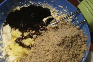 Prajitura cu nuci si cafea  (walnuts and coffee cake or anti gloom cake)