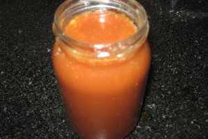 Tort cu frisca si caramel
