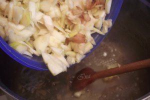 Dulceata de gutui cu miez de nuca si  lamaie confiata