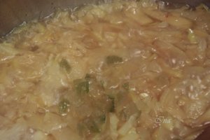 Dulceata de gutui cu miez de nuca si  lamaie confiata
