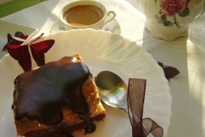 Negresă cu mascarpone şi caramel