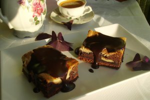 Negresă cu mascarpone şi caramel