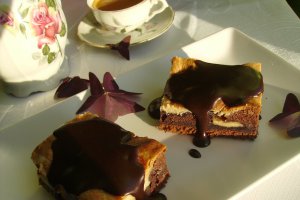 Negresă cu mascarpone şi caramel