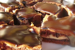 Negresă cu mascarpone şi caramel