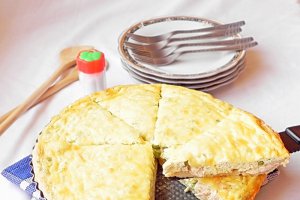 Tarta cu piept de pui si mazare