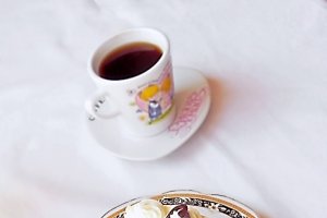 Tort cu rulada si mousse de mascarpone