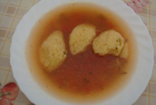 Ciorba acra cu galuste
