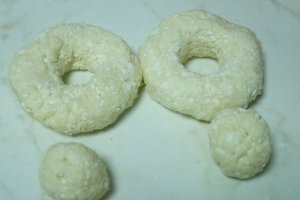 Reteta de preparare a papanasilor cu frisca si finetti