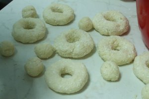 Reteta de preparare a papanasilor cu frisca si finetti