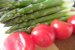 Peste (Ton) la gratar cu sparanghel, rosii cherry si masline-1