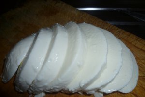 Mozzarella in crusta de fulgi de porumb