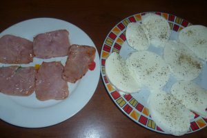 Mozzarella in crusta de fulgi de porumb