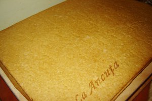 Prajitura cu miere (Albinita)