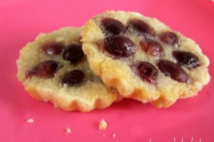 Tarte cu struguri si crema de migdale