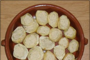 Cartofi umpluti cu piept de pui