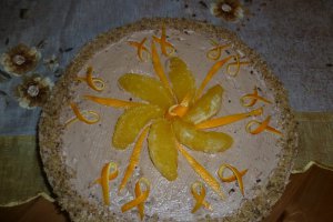 Tort de ciocolata cu nuca si aroma de portocale