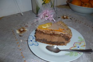 Tort de ciocolata cu nuca si aroma de portocale