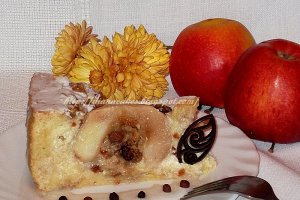 Tort cu mere umplute si crema de branza