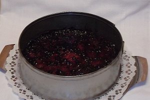 Tort cu crema de branza si afine