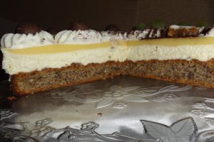 Tort cu lichior de oua  (Eierlikörtorte)