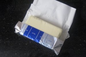 Bombone cu ciocolata ,orez si...caramel!!!---pentru Crisulina