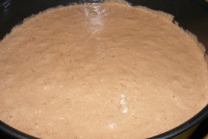 Tort cu crema caramel