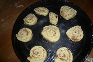 Trandafiri aromati cu nuca